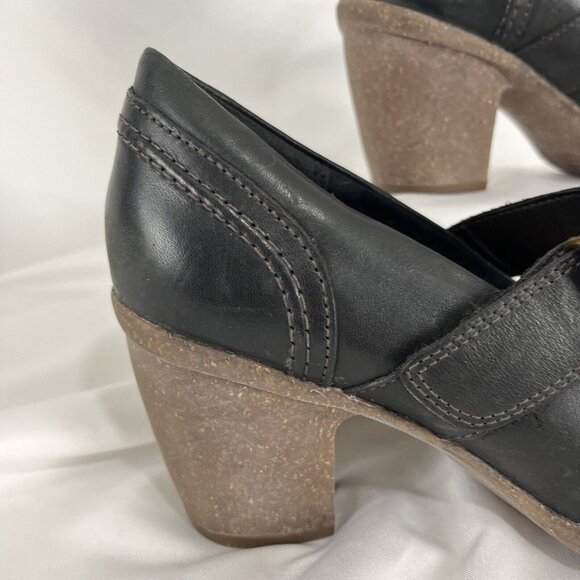 Clarks Black Leather Mary Janes Womens Size 8 - Picture 2 of 10